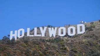 أين تقع هوليود