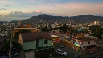 أين تقع الهندوراس