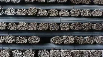 من أين يصنع الحديد