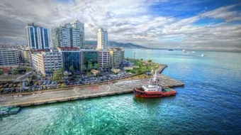 أين تقع إزمير