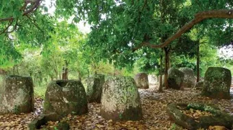 أين تقع مدينة لاوس