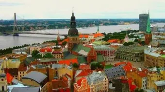 أين تقع لاتفيا