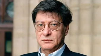 أين يقع قبر محمود درويش