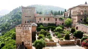 أين يقع قصر الحمراء