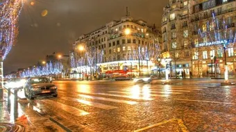 أين يقع شارع شانزليزيه