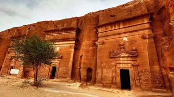 أين تقع مدينة العلا