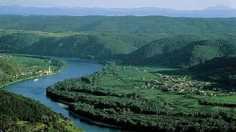 أين يقع نهر دانوب