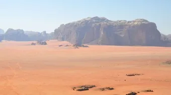 أين يقع جبل الحلال