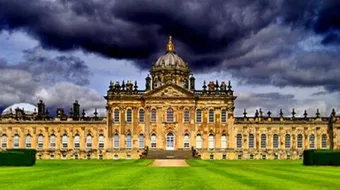 أين يوجد أكبر قصر في العالم