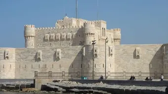 أين توجد قلعة قايتباي