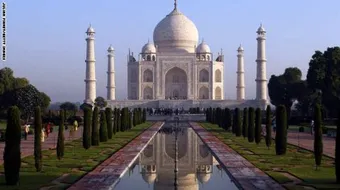 أين يوجد تاج محل
