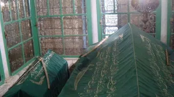 أين يقع قبر خالد بن الوليد