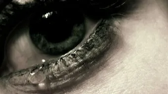 من أين تأتي الدموع