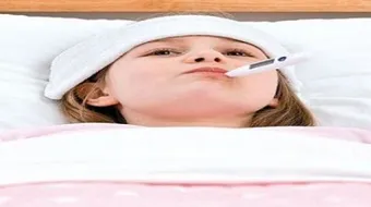 أين توضع الكمادات لخفض الحرارة