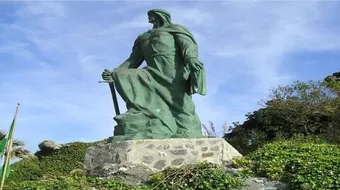 من هو صقر قريش