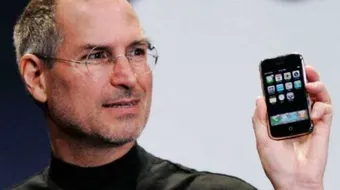 من هو صاحب شركة أبل