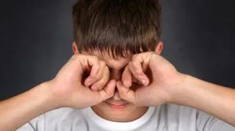 لماذا ترف العين احياناً