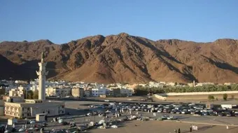 لماذا سمي جبل أحد بهذا الاسم