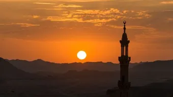 لماذا لقب عمر بن الخطاب بالفاروق