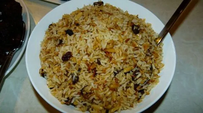 طريقة عمل أرز بسمتي بالزبيب