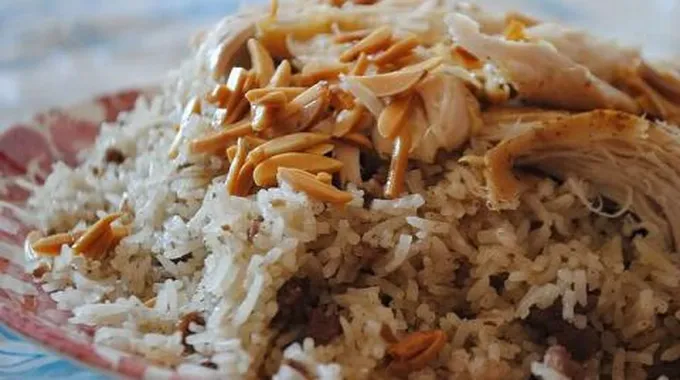 طريقة عمل أرز أبيض مع دجاج