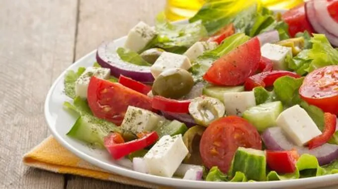 طريقة تحضير سلطة الخضار