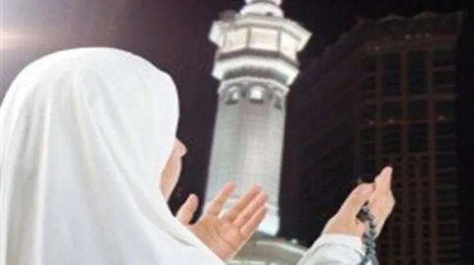 كيف تؤدي العمرة للنساء