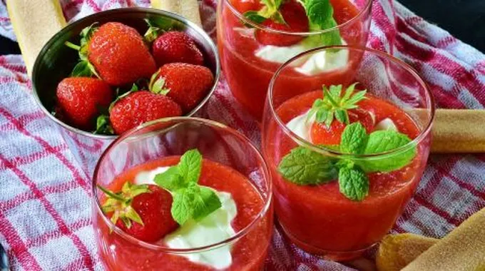 طريقة عصيرالفراولة