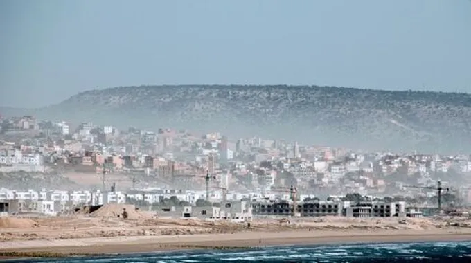 مساحة المغرب العربي وعدد سكانه