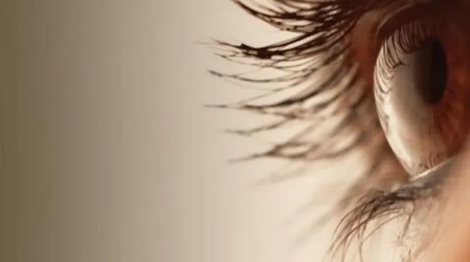 ما أسباب رفة العين